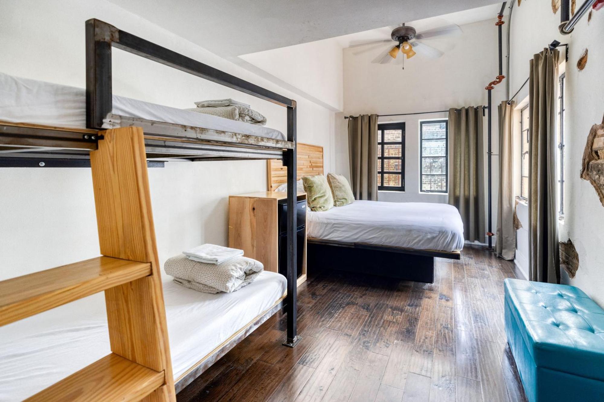 Firehouse Hostel (Adults Only) Austin Zewnętrze zdjęcie