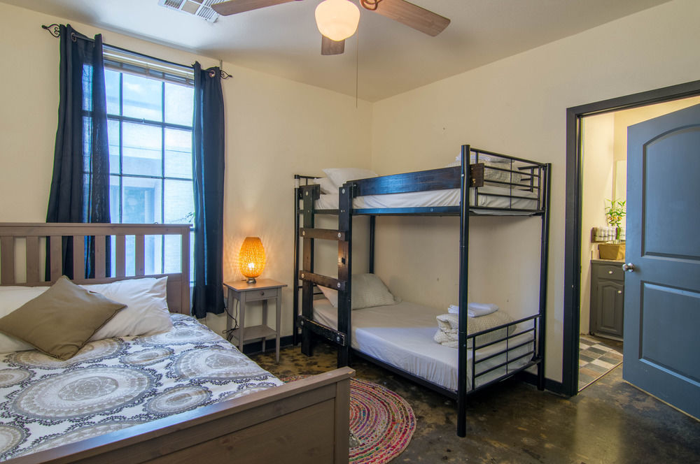 Firehouse Hostel (Adults Only) Austin Zewnętrze zdjęcie