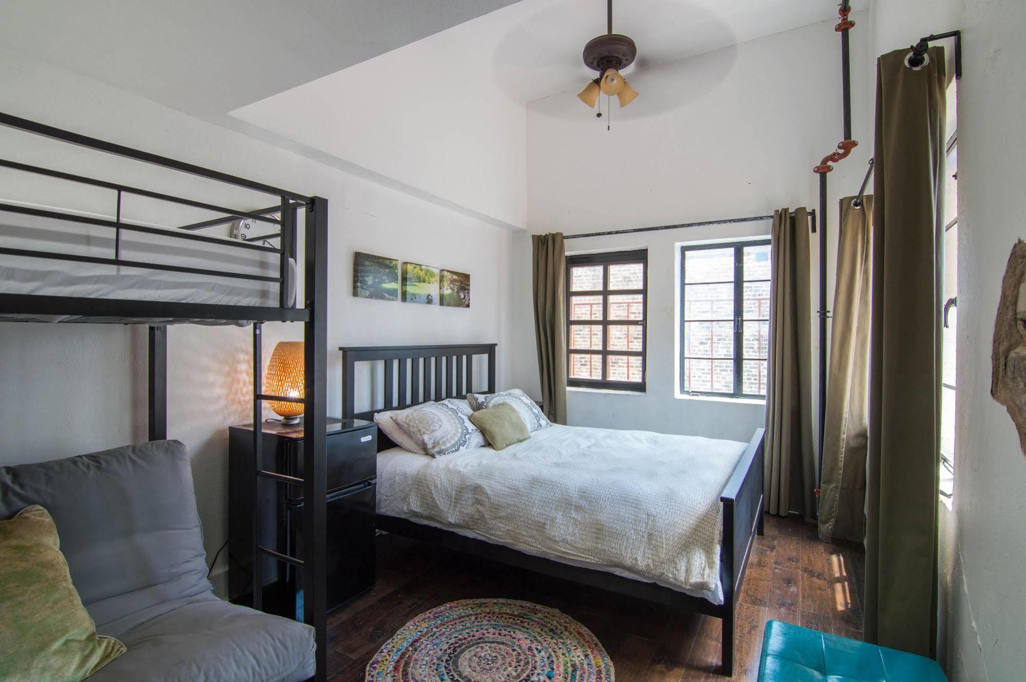 Firehouse Hostel (Adults Only) Austin Zewnętrze zdjęcie