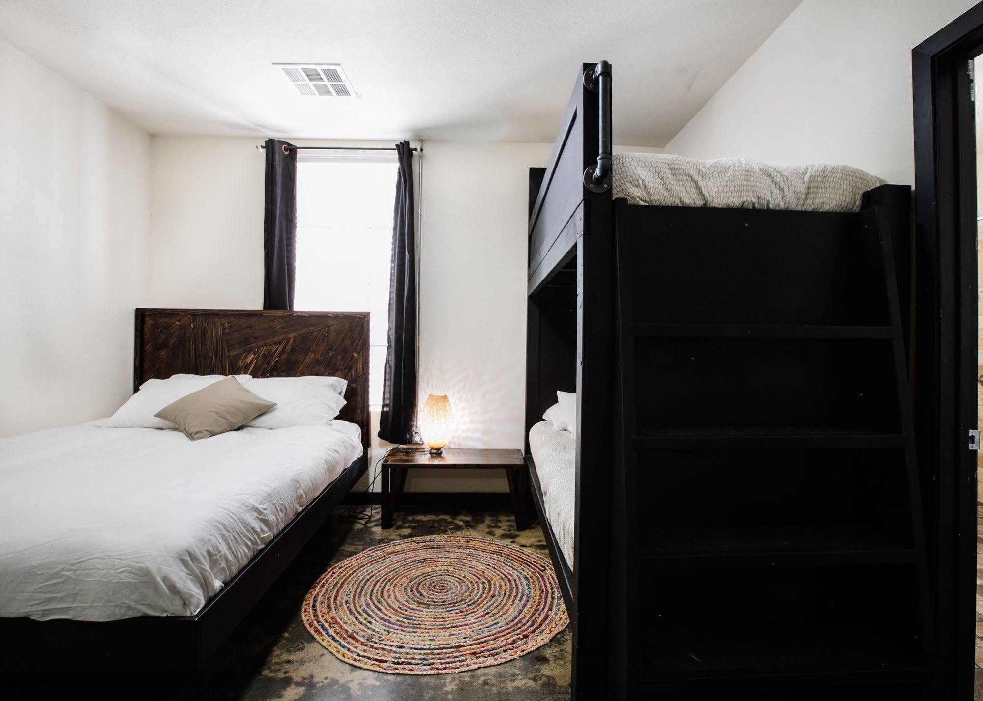 Firehouse Hostel (Adults Only) Austin Zewnętrze zdjęcie